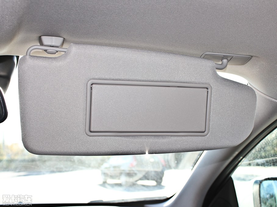 2013���֠���S60(�M��) 2.0T T5 ���m��