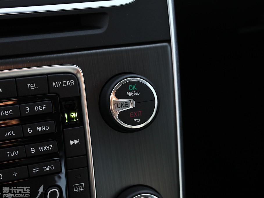 2013���֠���S60(�M��) 2.0T T5 ���m��