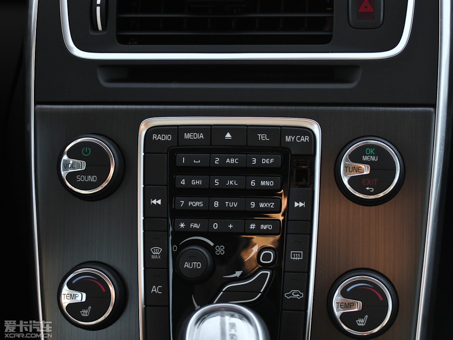 2013���֠���S60(�M��) 2.0T T5 ���m��