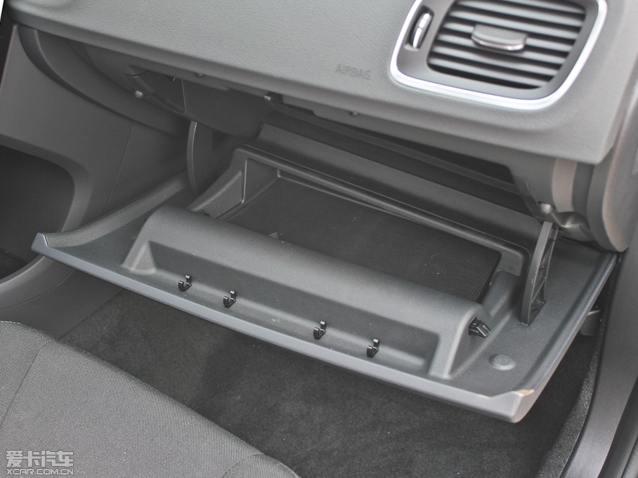 2013֠S60(M(jn)) 2.0T M(jn)ȡ