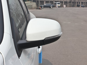 2013款2.0T 进取版 主驾门拉手