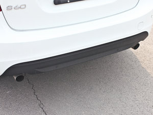 2013款2.0T 进取版 排气管