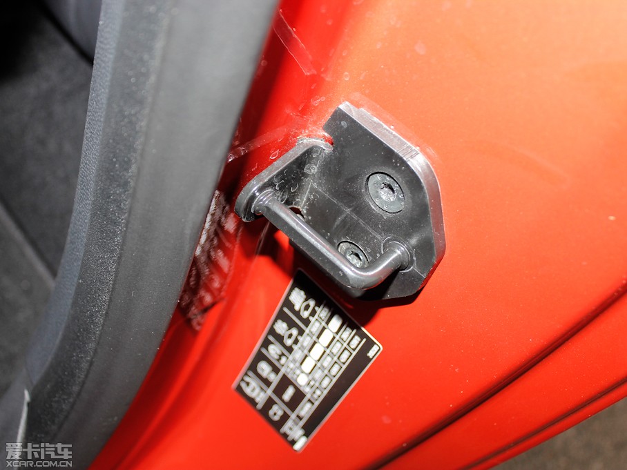 2013���֠���C30 2.0L �ńӰ�