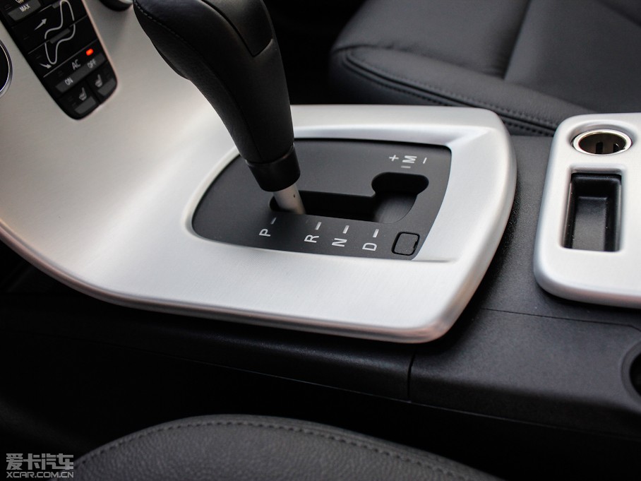 2013���֠���C30 2.0L �ńӰ�