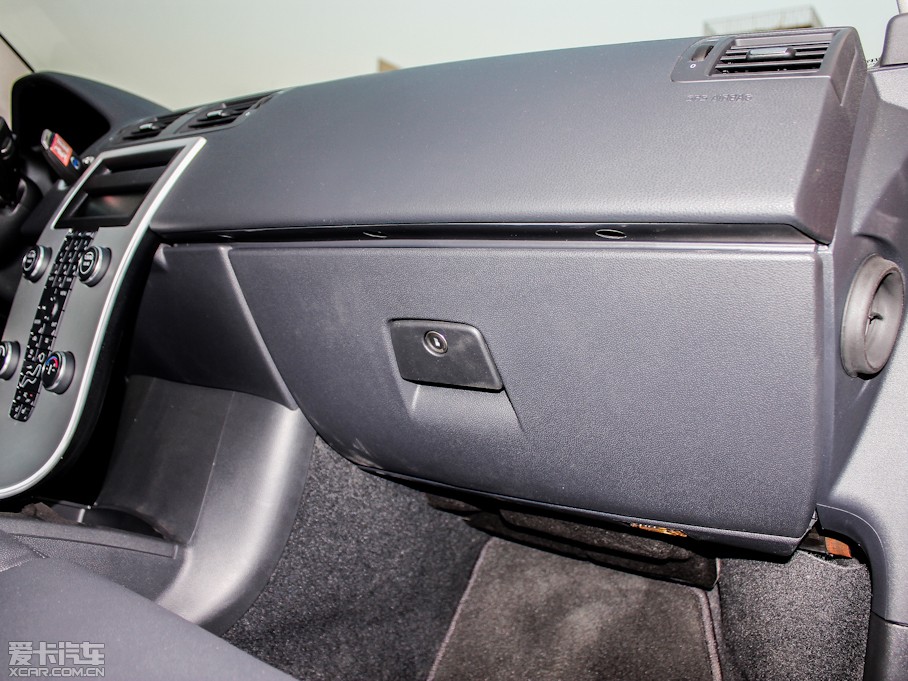 2013���֠���C30 2.0L �ńӰ�