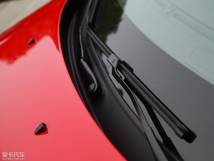 2013���֠���V60 2.0T T5 �����