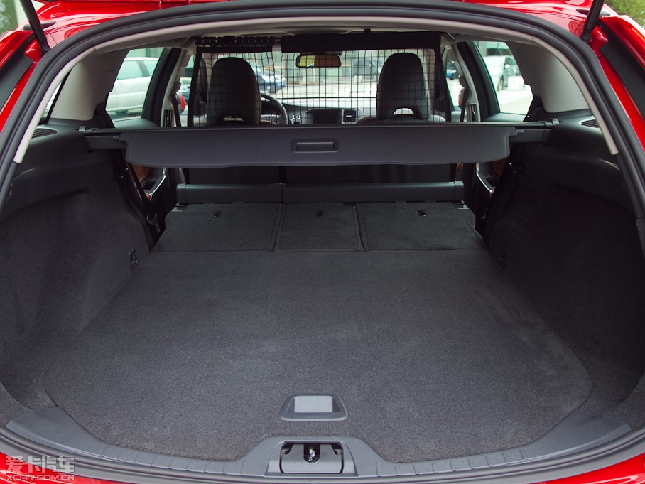 2013���֠���V60 2.0T T5 �����