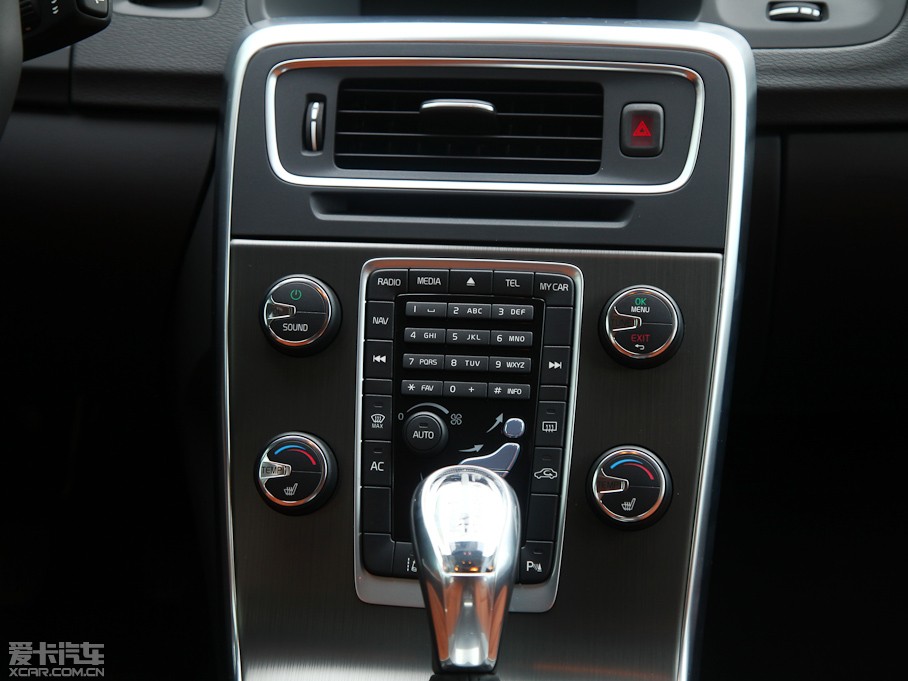 2013���֠���V60 2.0T T5 �����