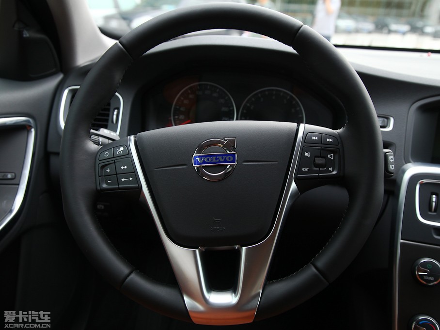 2013ֶV60 2.0T T5 