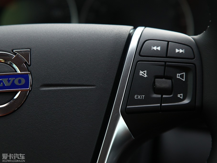 2013���֠���V60 2.0T T5 �����