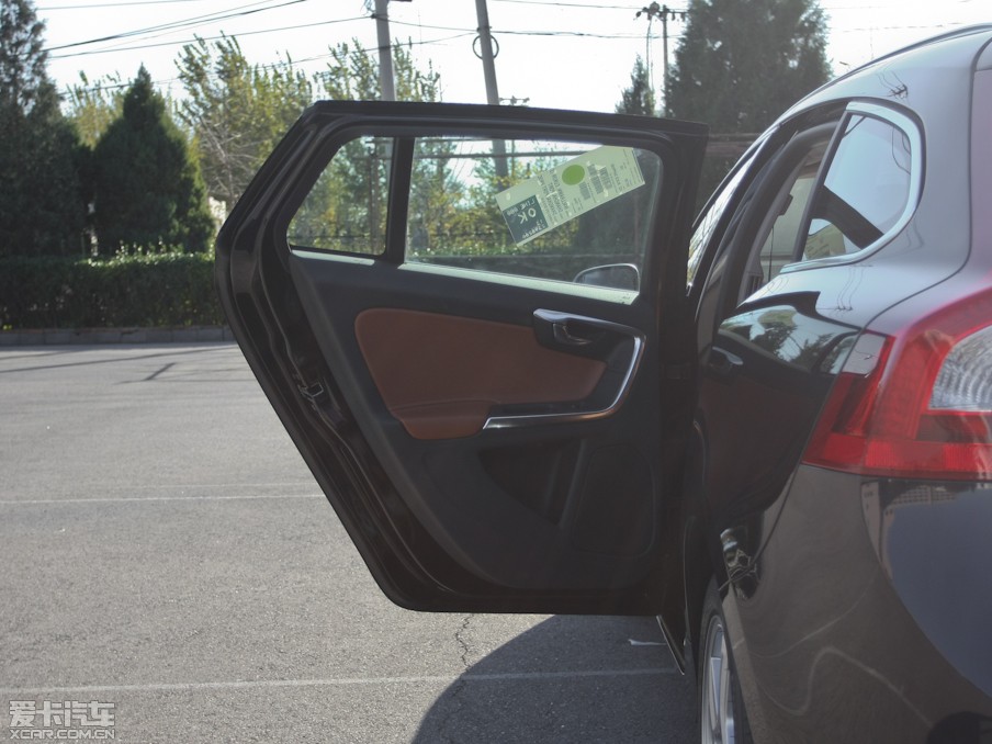 2013֠V60 2.0T T5 Ű