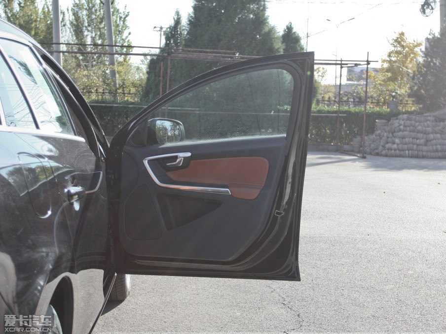 2013֠V60 2.0T T5 Ű