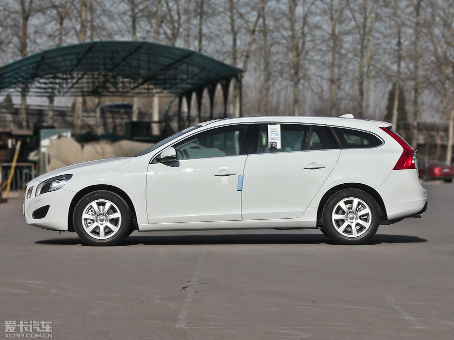 2013֠V60 2.0T T5 а