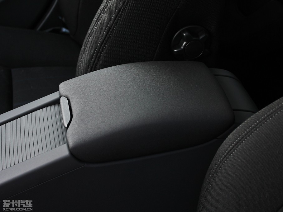 2013֠V60 2.0T T5 а