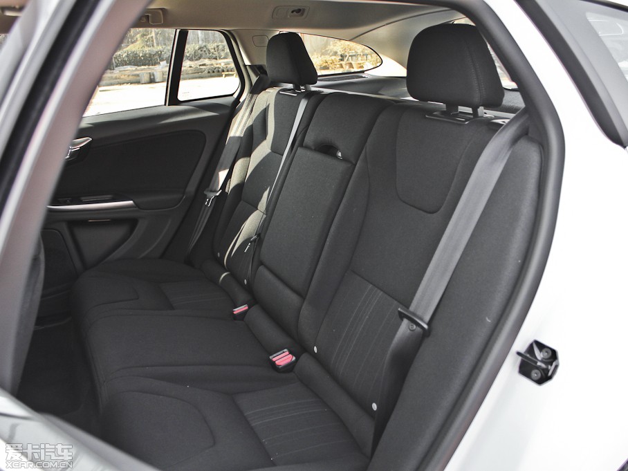 2013֠V60 2.0T T5 а