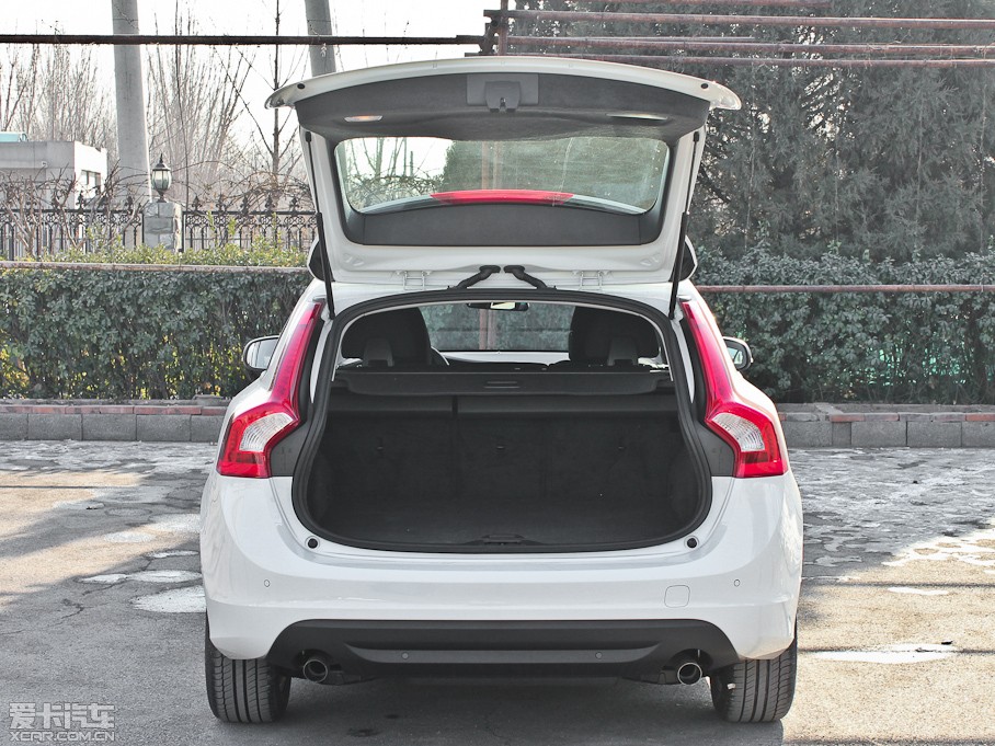 2013֠V60 2.0T T5 а