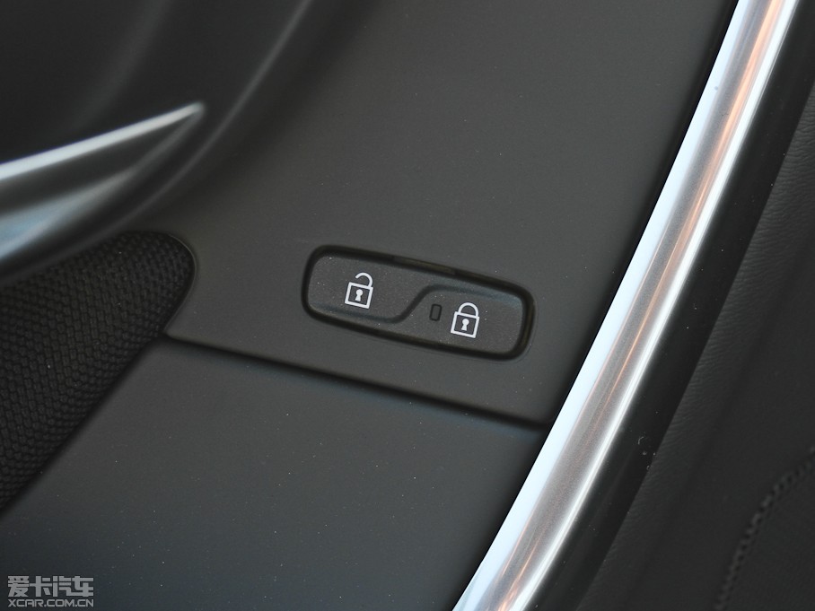 2013֠V60 2.0T T5 а