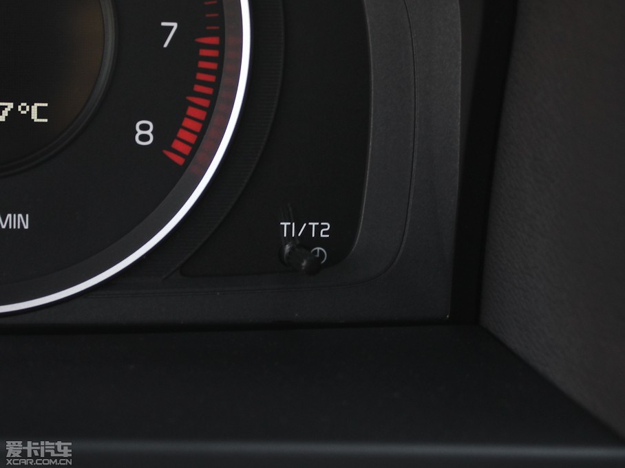 2013֠V60 2.0T T5 а