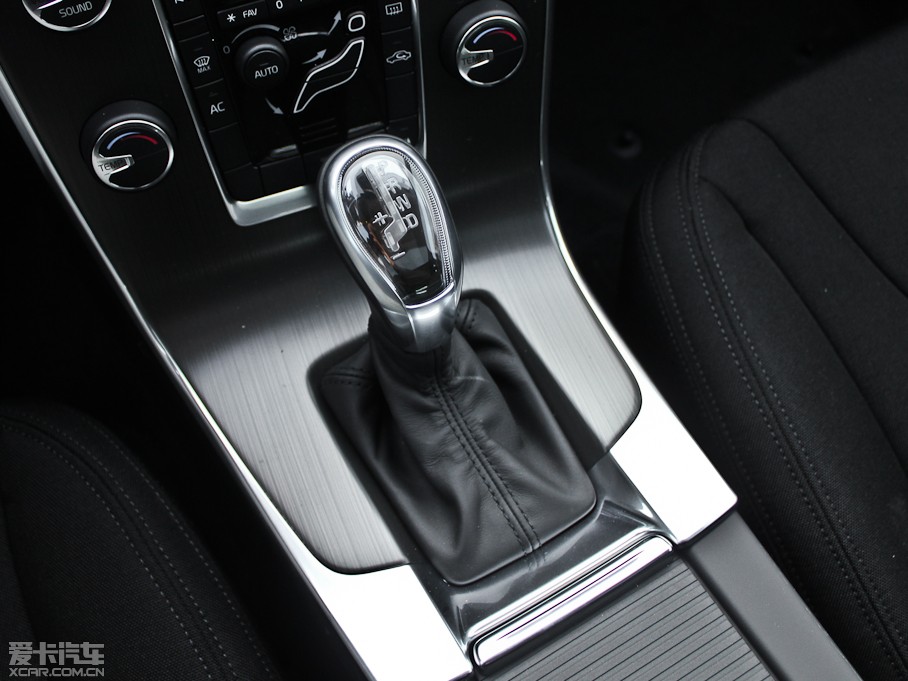 2013֠V60 2.0T T5 а