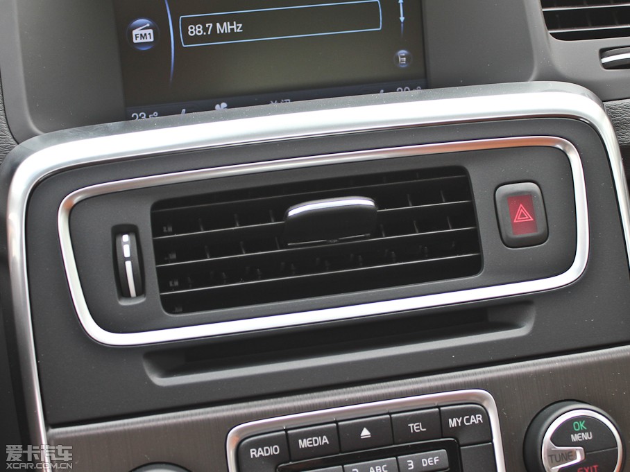 2013���֠���V60 2.0T T5 �����