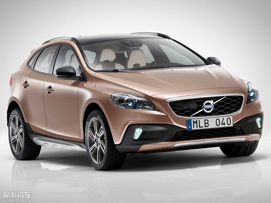 2014V40 Cross Country 2.0T T5 