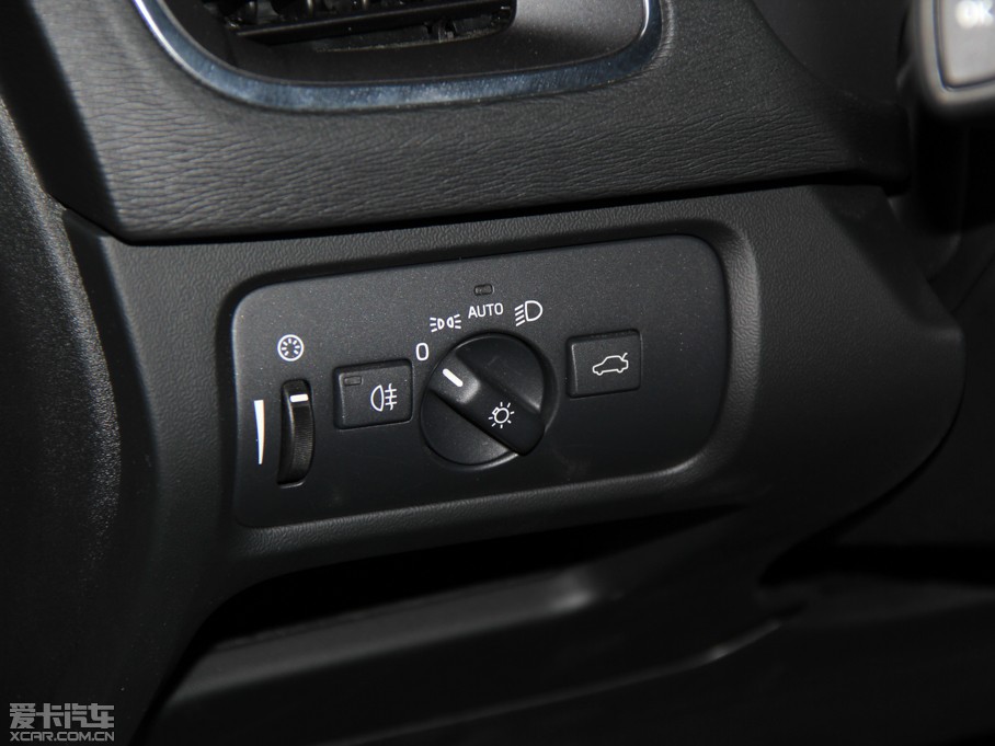 2014��V40 Cross Country 2.0T T5 ���(q��)�����