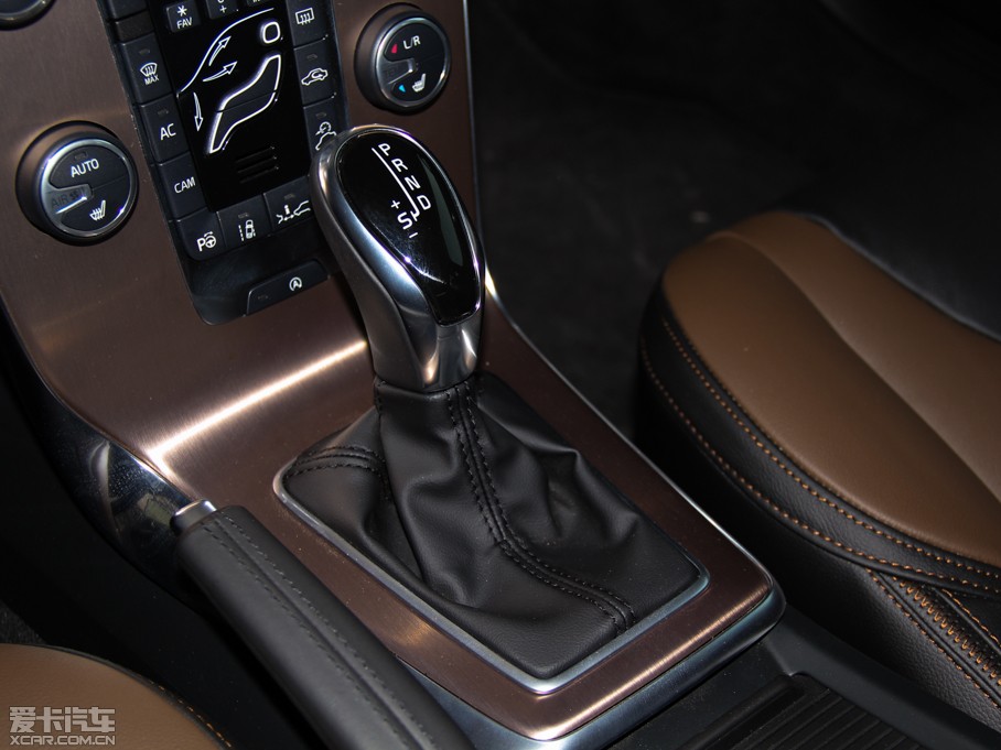 2014��V40 Cross Country 2.0T T5 ���(q��)�����