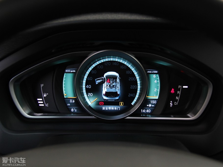 2014V40 Cross Country 2.0T T5 