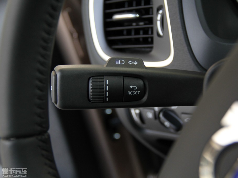 2014��V40 Cross Country 2.0T T5 ���(q��)�����