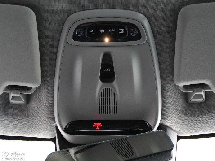 2014V40 Cross Country 2.0T T5 