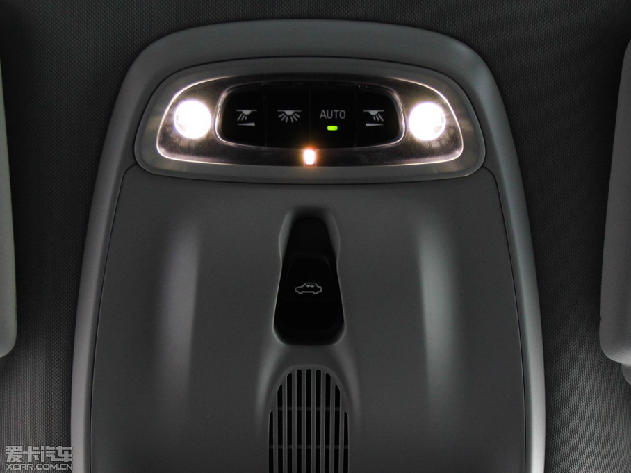 2014��V40 Cross Country 2.0T T5 ���(q��)�����