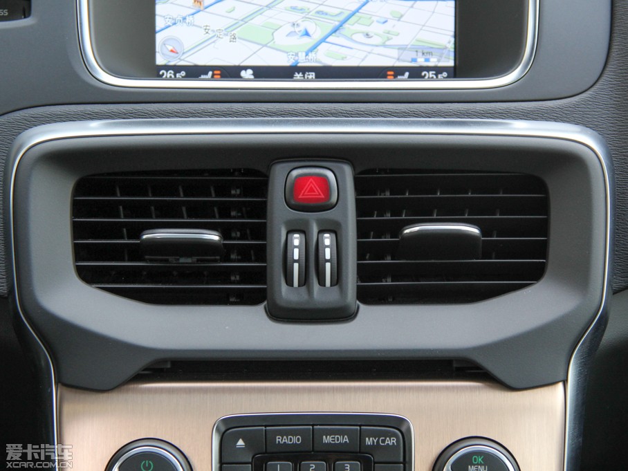 2014��V40 Cross Country 2.0T T5 ��������