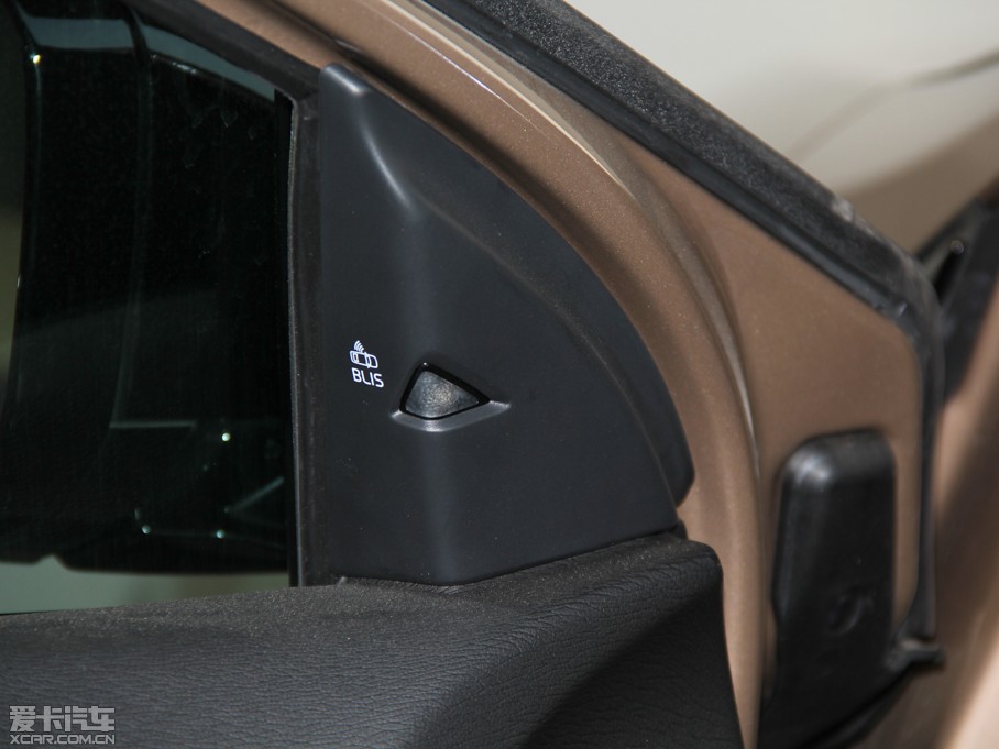 2014��V40 Cross Country 2.0T T5 ���(q��)�����