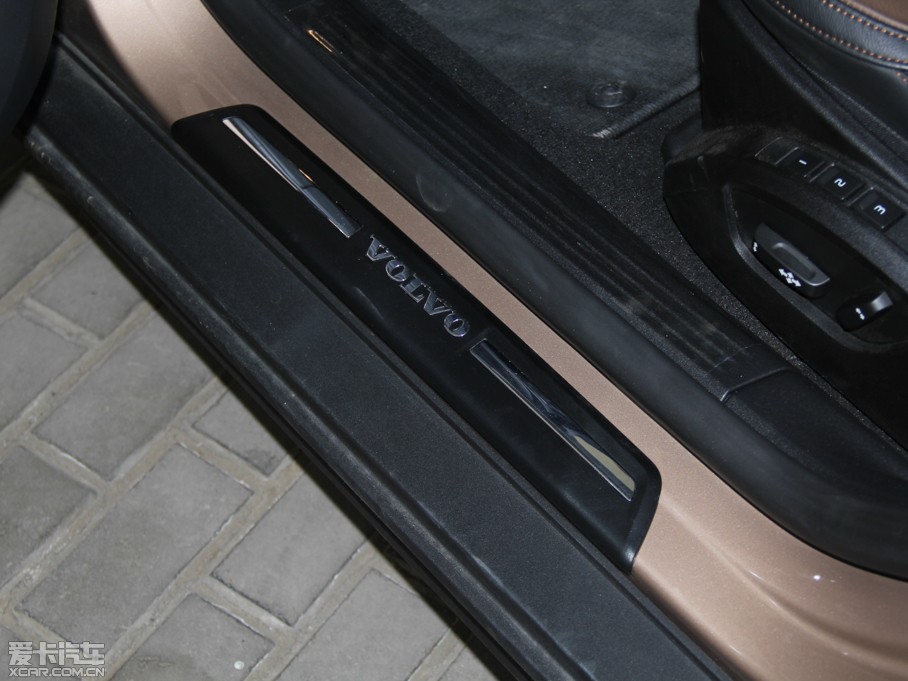 2014��V40 Cross Country 2.0T T5 ���(q��)�����