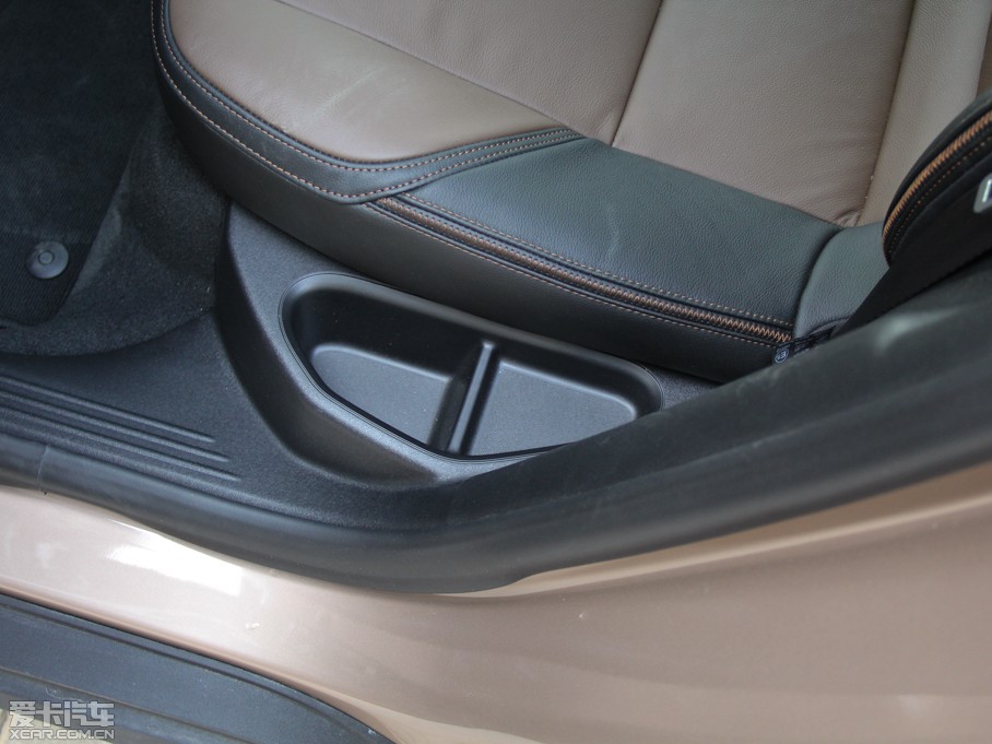 2014��V40 Cross Country 2.0T T5 ��������