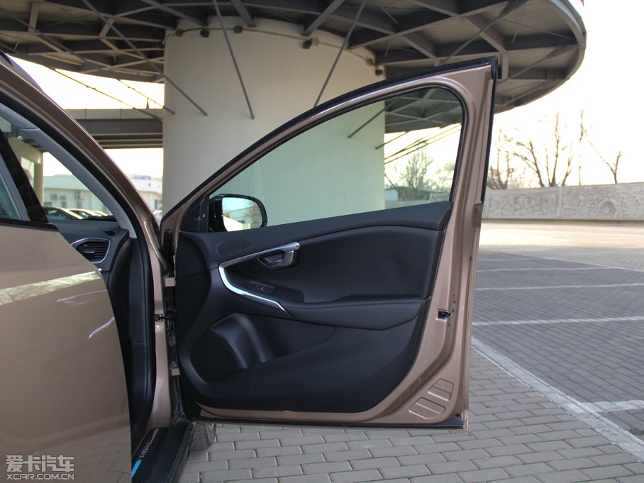 2014��V40 Cross Country 2.0T T5 ��������