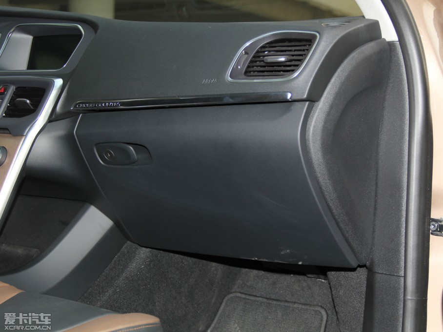 2014��V40 Cross Country 2.0T T5 ���(q��)�����