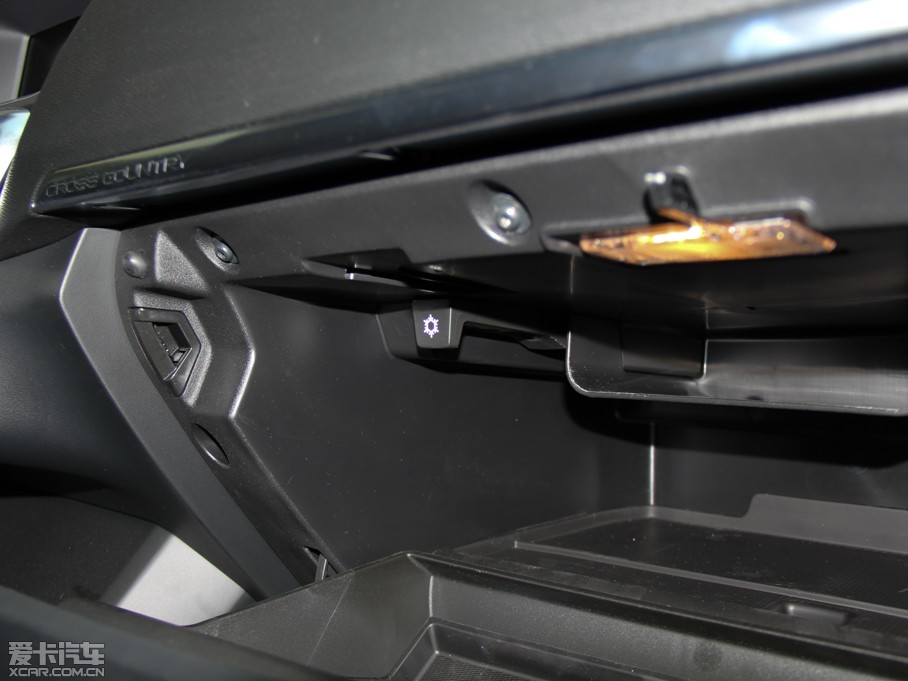 2014��V40 Cross Country 2.0T T5 ��������