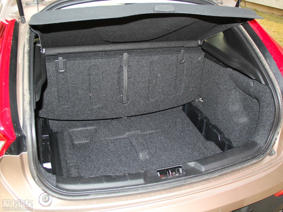 2014��V40 Cross Country 2.0T T5 ���(q��)�����