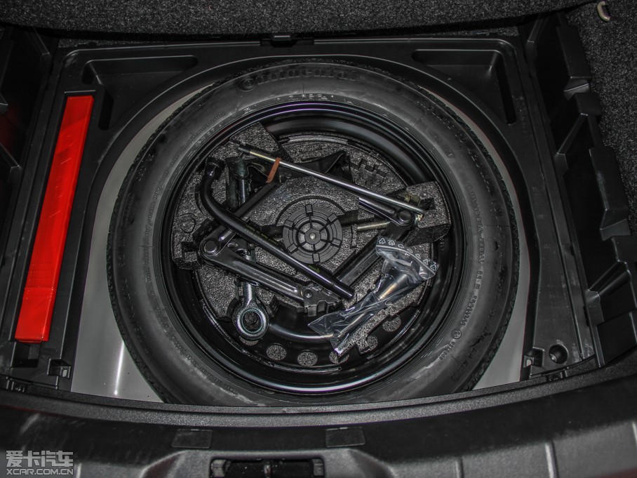 2014V40 Cross Country 2.0T T5 