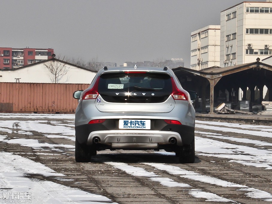 2014V40 Cross Country 2.0T T5 Ű