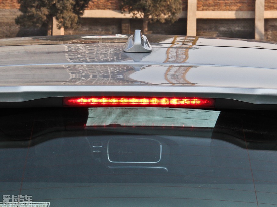 2014��V40 Cross Country 2.0T T5 ���(q��)���Ű�