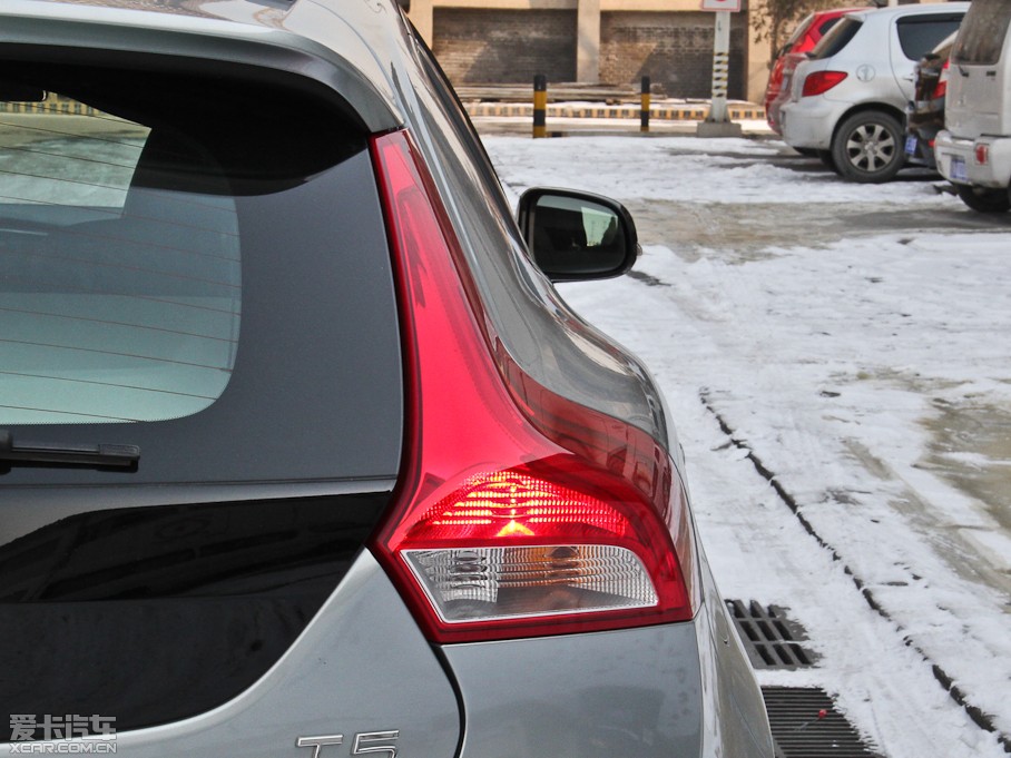 2014��V40 Cross Country 2.0T T5 ���(q��)���Ű�