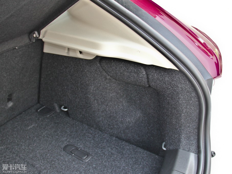 2014��V40 Cross Country 2.0T T5 ������Ű�