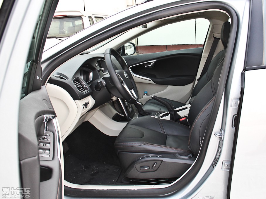 2014��V40 Cross Country 2.0T T5 ������Ű�