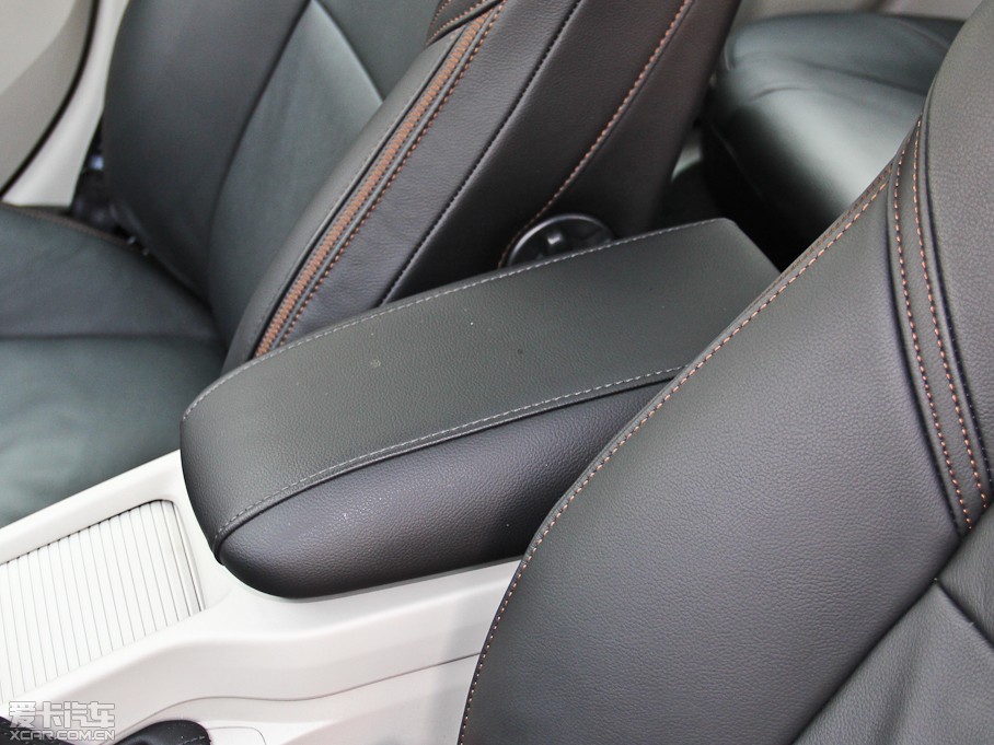 2014��V40 Cross Country 2.0T T5 ������Ű�