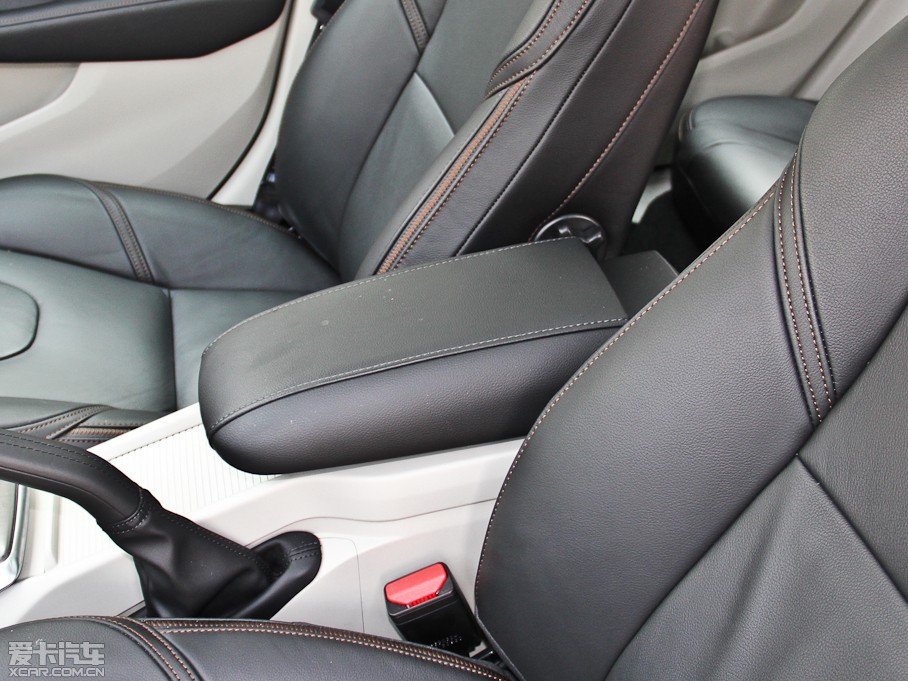 2014��V40 Cross Country 2.0T T5 ���(q��)���Ű�