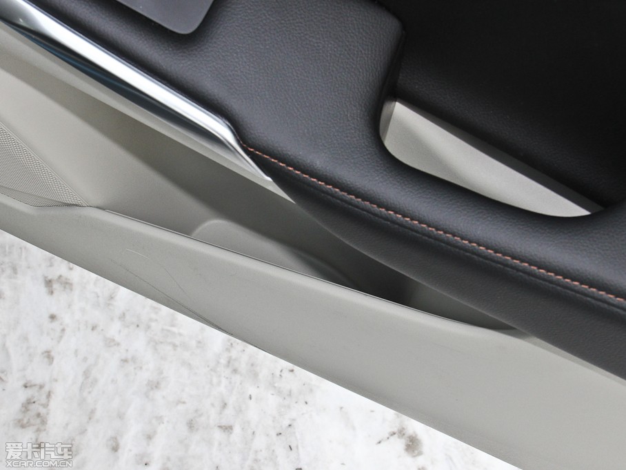 2014��V40 Cross Country 2.0T T5 ���(q��)���Ű�