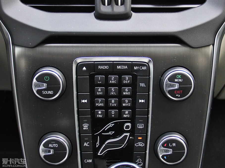 2014V40 Cross Country 2.0T T5 (q)Ű