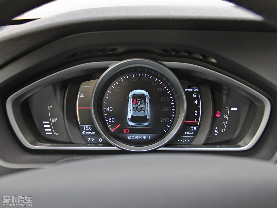 2014V40 Cross Country 2.0T T5 Ű